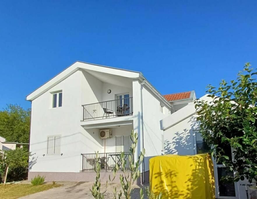Cozy, Fully Equipped, Free Parking&Wifi, Quiet, 2Bd Apartment Podgorica Exterior photo