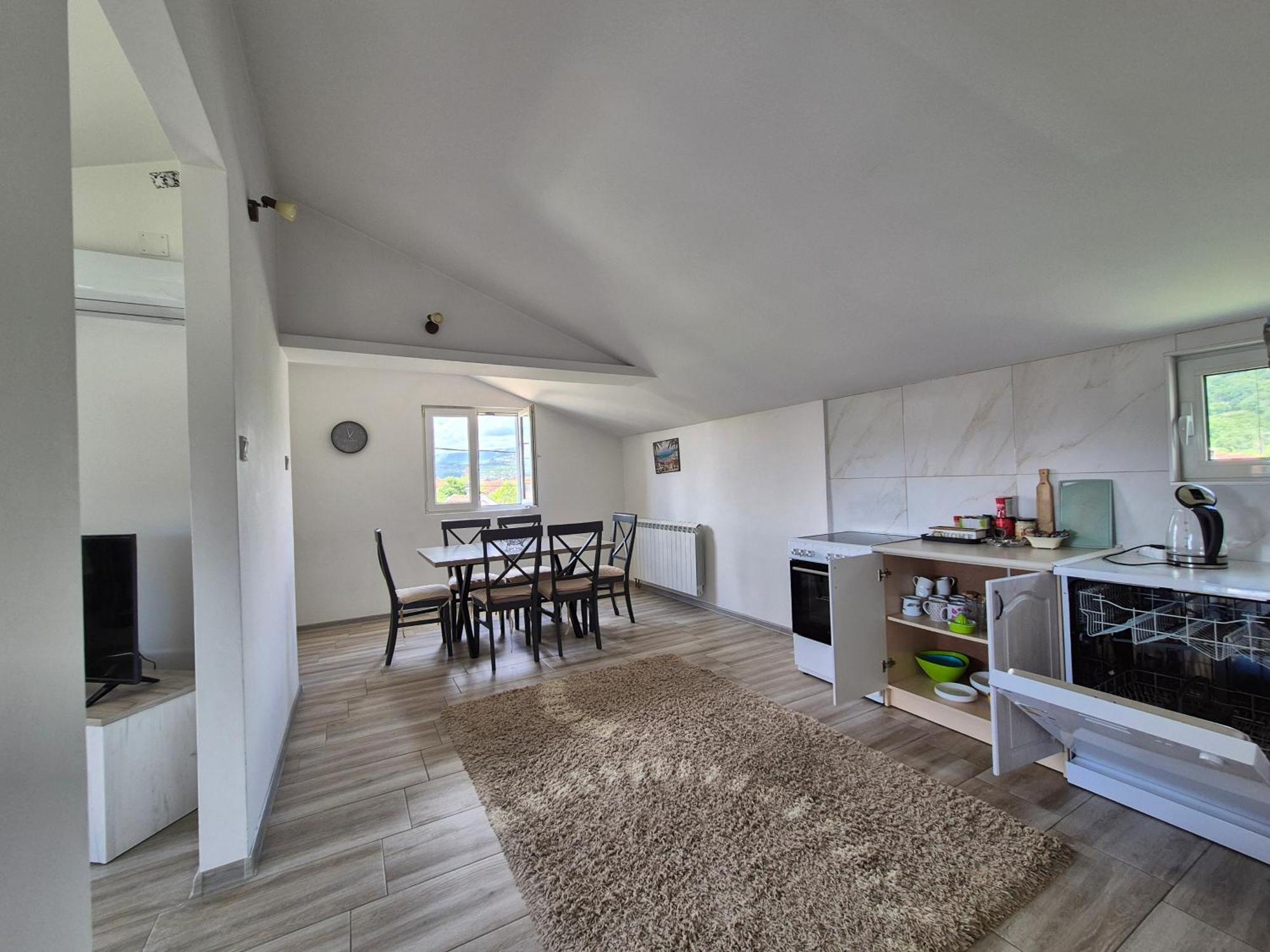 Cozy, Fully Equipped, Free Parking&Wifi, Quiet, 2Bd Apartment Podgorica Exterior photo